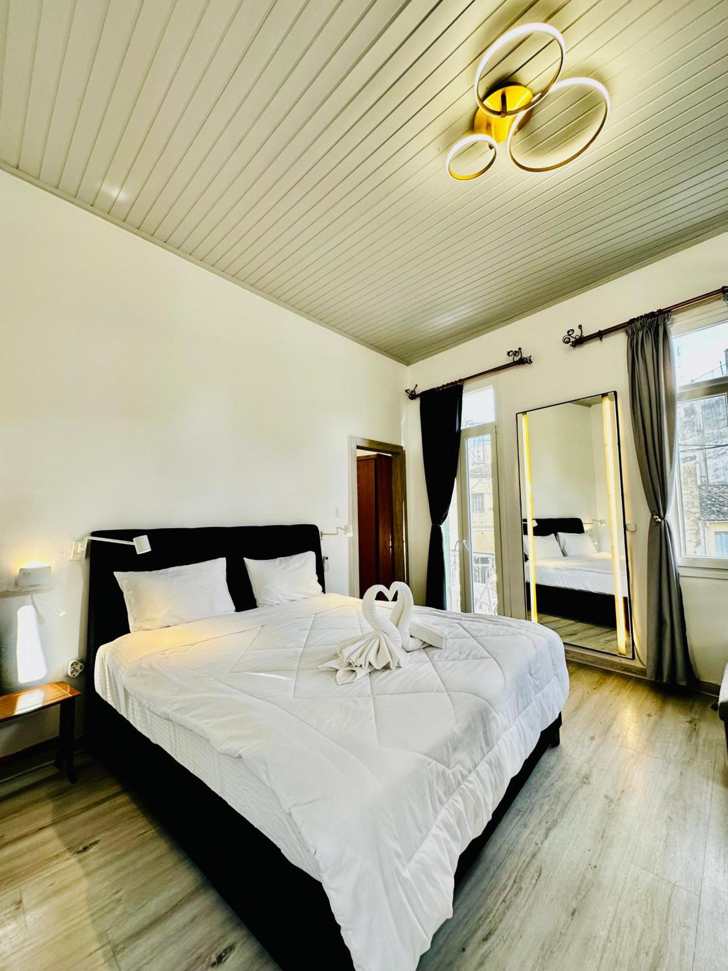 Travelers Luxury Suites, Studios & Apartments Corfu (city) Exterior foto